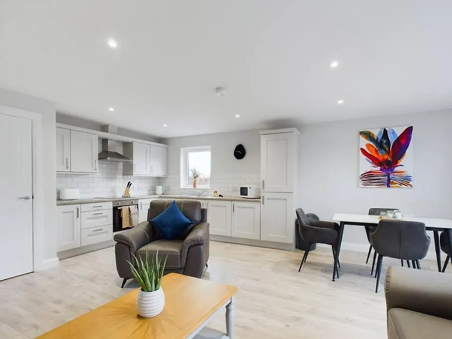 Sleek 2-Bedroom Stay In Belfast 0*,